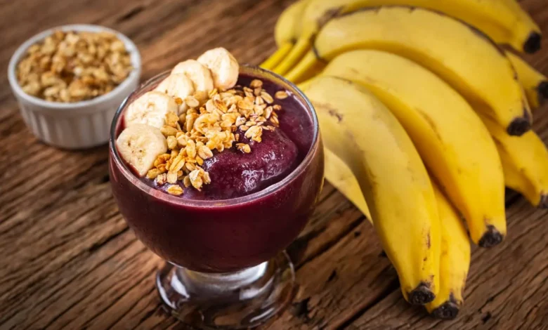 Shake de Açaí com Banana e Granola