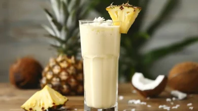 Smoothie Tropical de Abacaxi e Coco